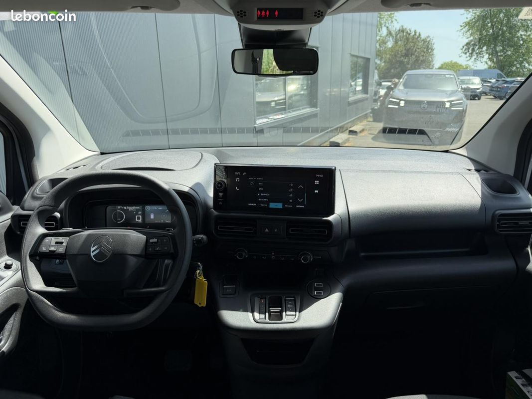 CITROEN BERLINGO ë-136 54kWh PLUS Automatique 5 Places (image 6)