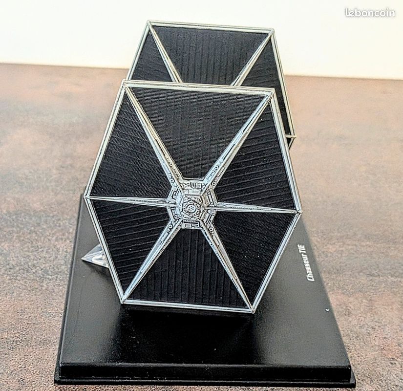 FASCICULE STAR WARS ALTAYA N° 19 VAISSEAUX ET VEHICULES CHASSEUR TIE