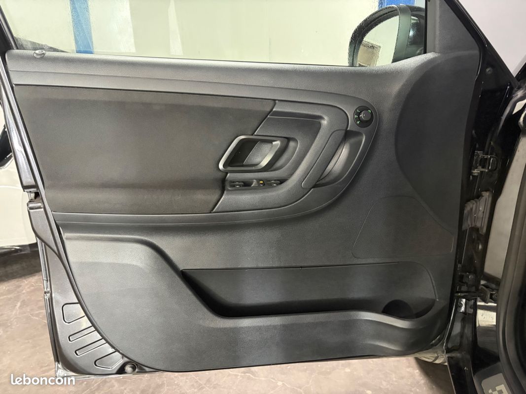 Skoda FABIA 1.4 tsi 180 rs RS DSG - RADAR - GPS - REGULATEUR (image 31)