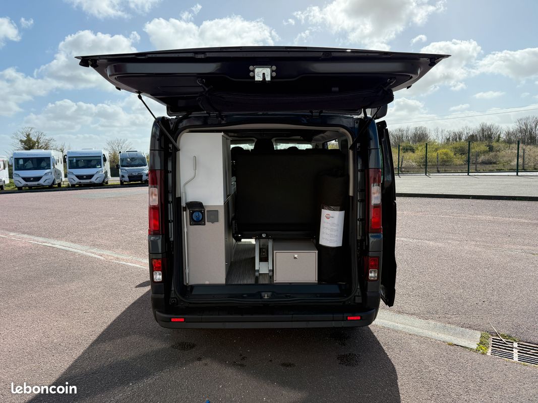 Van aménagé toit relevable - BURSTNER Playa C500 - Renault Trafic 2.0L DCI 150ch - boîte automatique - 5 places CG (amovible) (image 4)