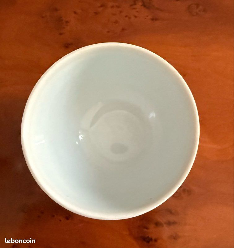 Mini bol / tasse en porcelaine blanc motif dorure (image 5)