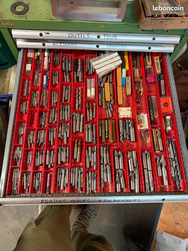 Atelier d’usinage complet – Tour Schaublin 102 + Fraiseuse + Très gros lot d’outillage (image 3)