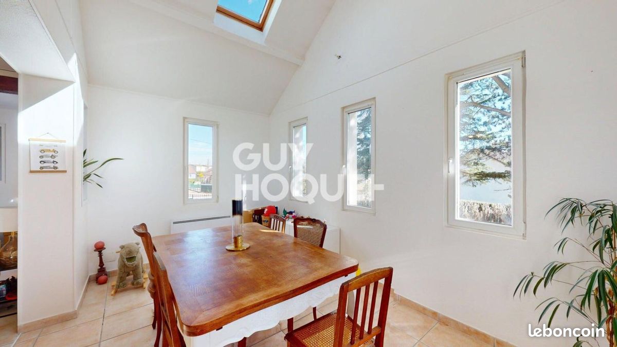 Maison 6 pièces 132 m² · à Saint-Sébastien-de-Morsent · 132 m² · 222 900 €