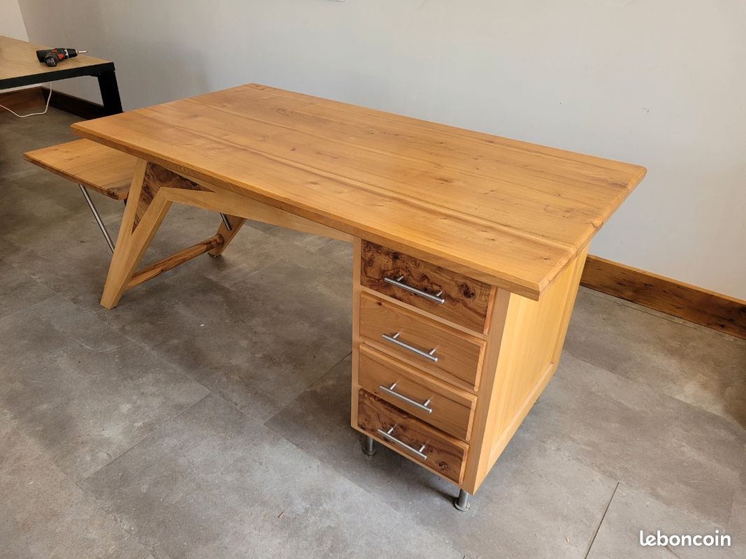 Bureau d'ébéniste signé (image 2)
