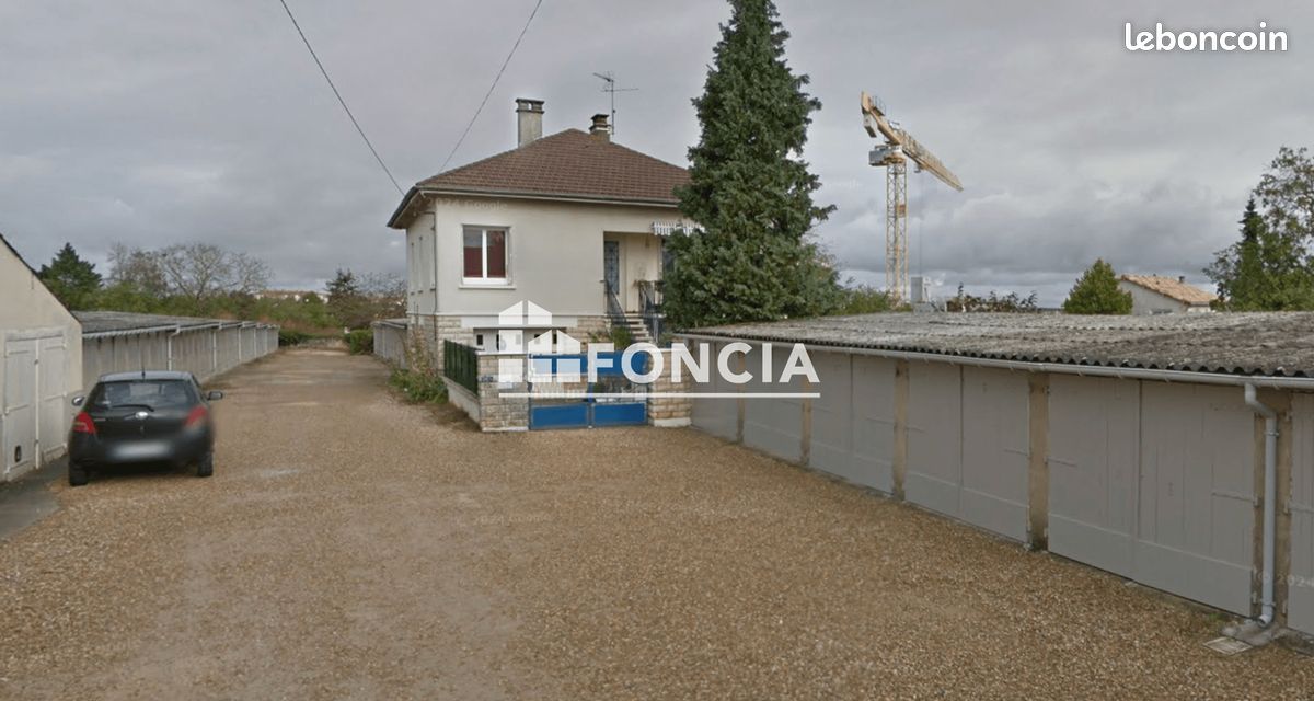 Garage · à Poitiers · 60 €/mois