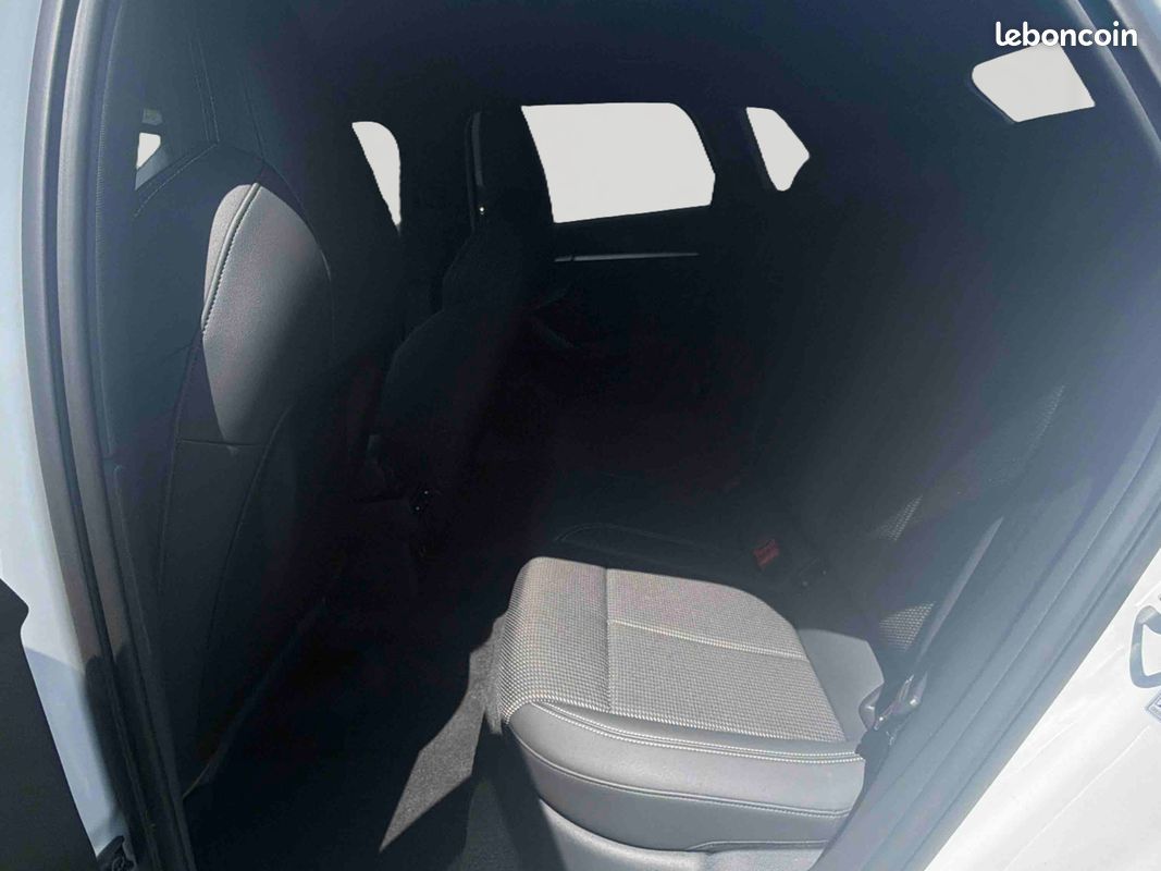 AUDI A3 Sportback TFSI 116 ch Hybride S line (image 12)