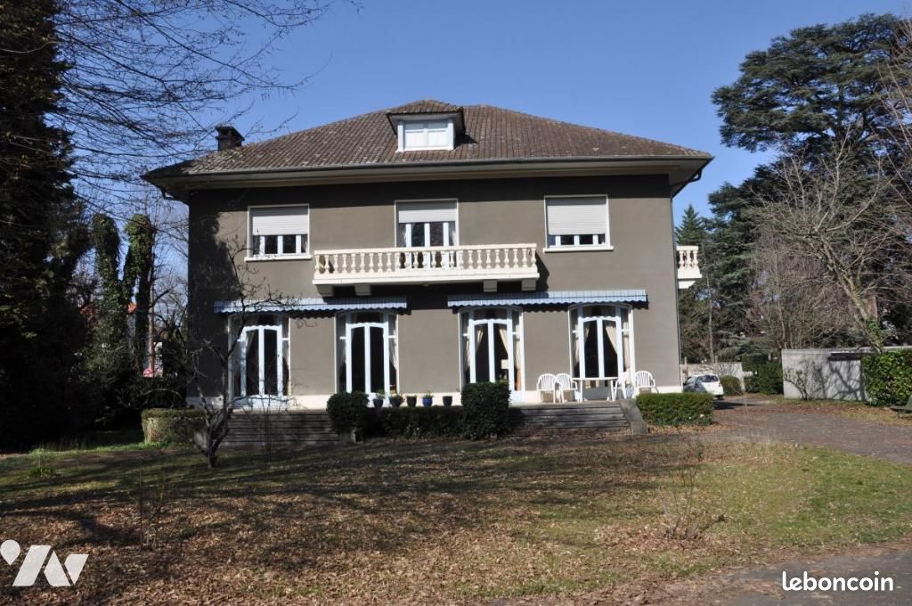 Maison 10 pièces 330 m² · à Tarbes · 330 m² · 325 500 €