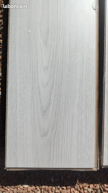 Parquet stratifié neuf (image 3)