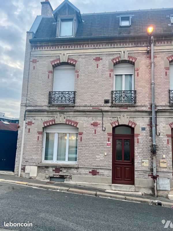 Maison 8 pièces 147 m² · à Saint-Quentin · 147 m² · 217 700 €