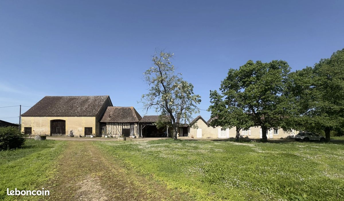 Maison 8 pièces 206 m² · à Lamonzie-Saint-Martin · 206 m² · 249 900 €