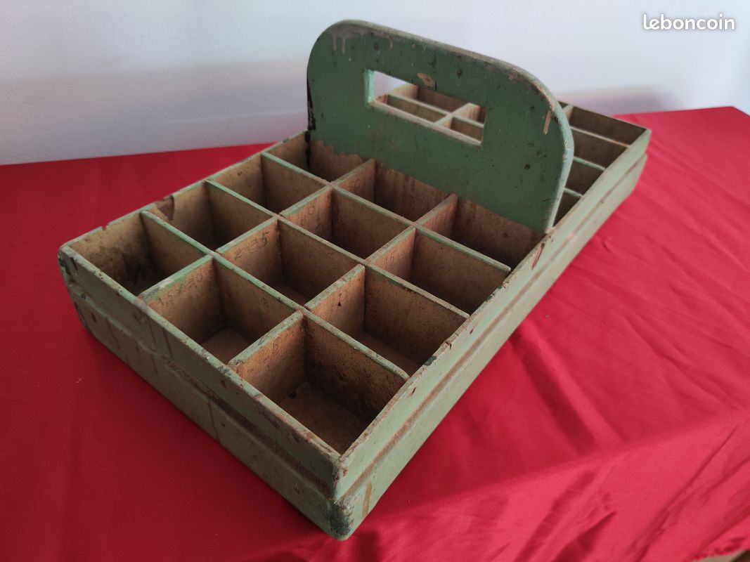 Ancienne Caisse à Outils – Bois, Métal, Style Vintage, Occasion