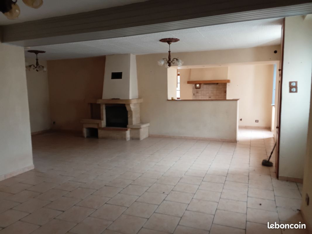 Maison 7 pièces 135 m² · à Raymond · 135 m² · 80 000 €