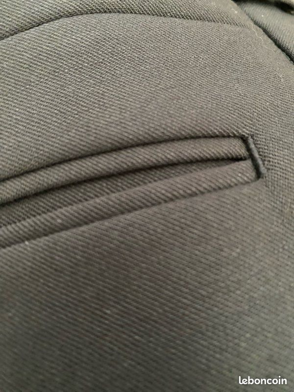 Pantalon Gris Foncé Saint Hilaire En Laine Et élasthanne - Taille 46, Coupe Slim - Occasion Très Bon état