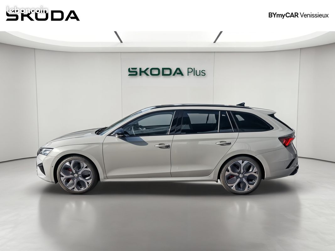 SKODA Octavia Combi 2.0 TFSI 265 ch DSG7 RS (image 2)