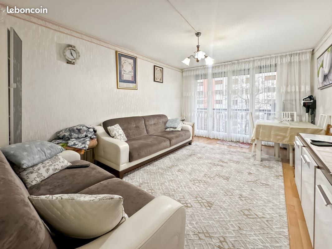 Appartement 3 pièces 56 m² · à Bondy · 56 m² · 99 000 €