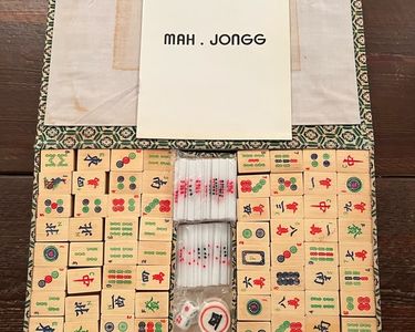 Ancien Coffret Mah Jong En Bois – Jeu De Tuiles Bambou Et Os – 1923 (Chine)
