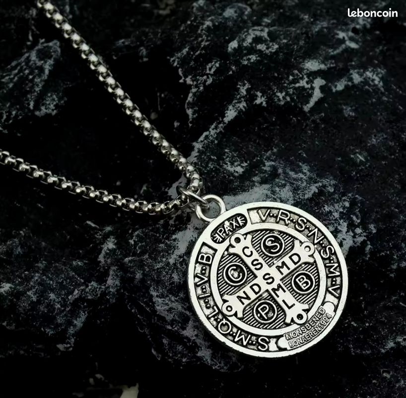 BOBIJOO – Pendentif Médaille Saint Benoît Ronde Argenté Acier 316L + Chaîne 55 Cm – Protection Et Style