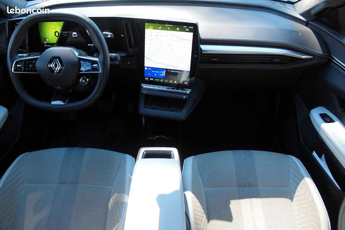 RENAULT Scenic V E-TECH ELECTRIQUE 220 GRANDE AUTONOMIE TECHNO PACK ICONIC 87 KW + CHARGE RAPIDE (image 13)