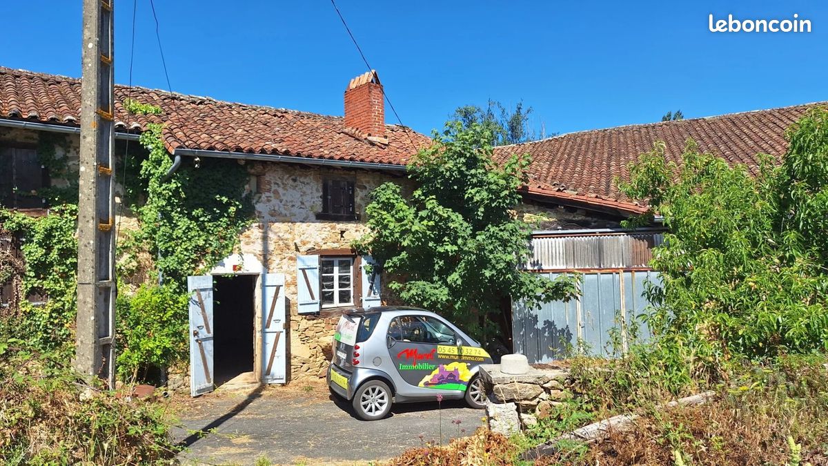 Maison 3 pièces 530 m² · à Roussines · 530 m² · 29 000 €
