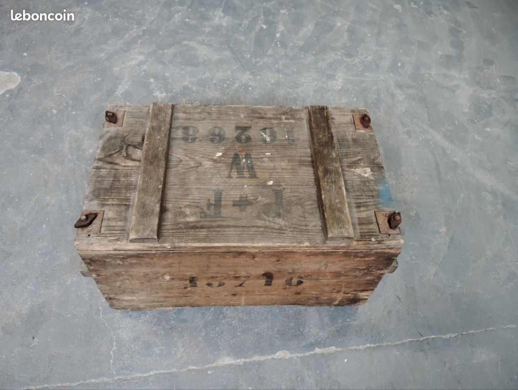 Caisse de munition ancienne - France