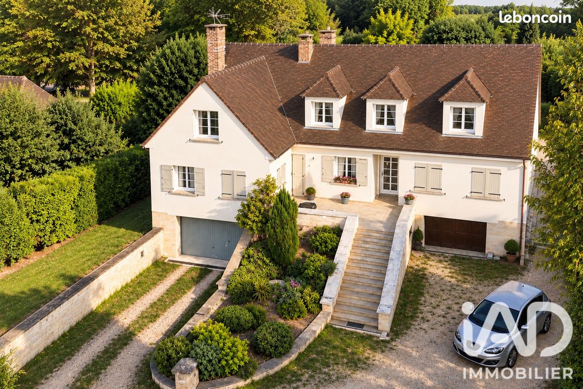Maison 8 pièces 215 m² · à Auvers-sur-Oise · 215 m² · 648 000 €