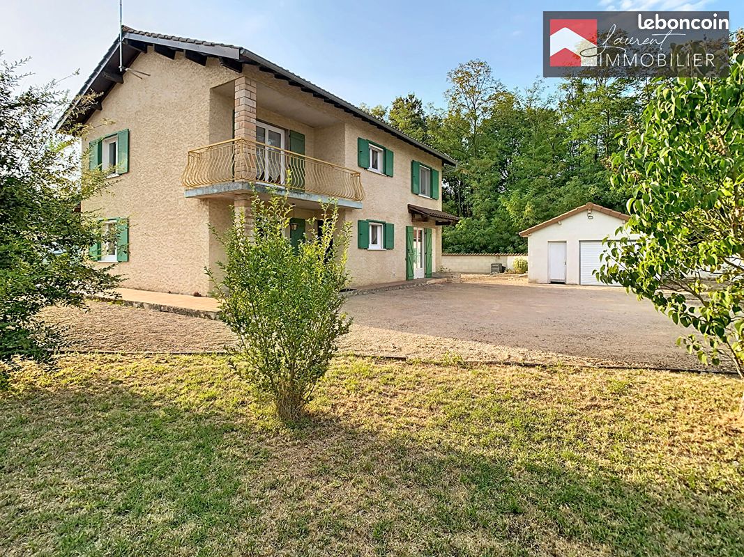 Maison 7 pièces 164 m² · à Bâgé-Dommartin · 164 m² · 255 000 €
