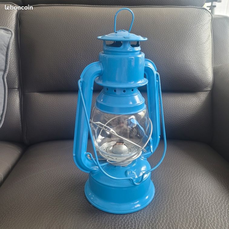 Lampe Tempête à Pétrole Coloris Assortis - BAZAR.KDO