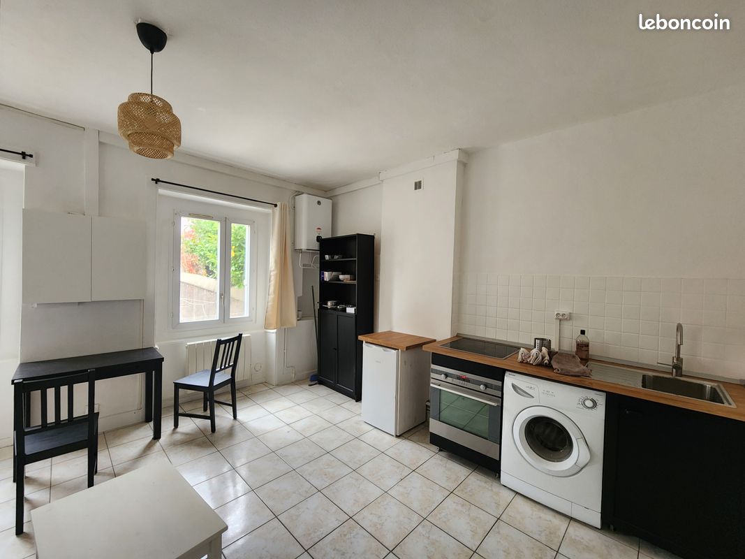 Appartement 2 pièces 32 m² · à Saint-Étienne · 32 m² · 430 €