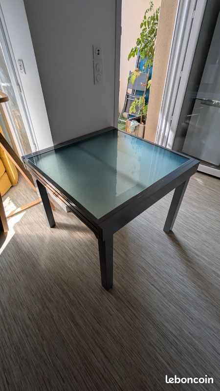 Table de jardin extensible avec 4 chaises pliantes (image 1)
