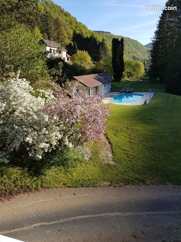 Gite de pêche et piscine secteur PONT DE ROIDE (image 1)
