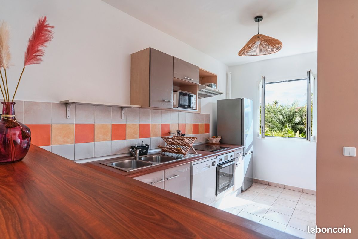 Appartement Courbaril Charmant et spacieux T3 en bord de mer accès direct plage (image 8)