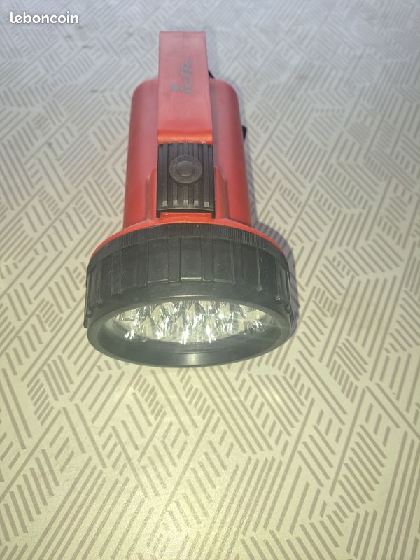 Projecteur 13 led jusqu'à 100m (image 2)