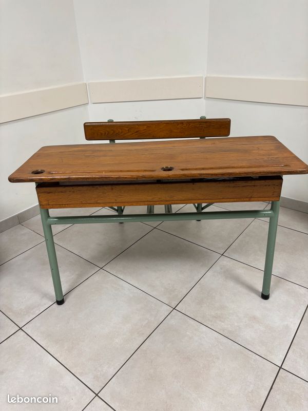 Table d'écolier (image 1)