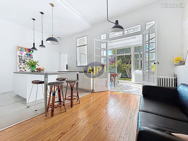 Maison 6 pièces 145 m² — 3