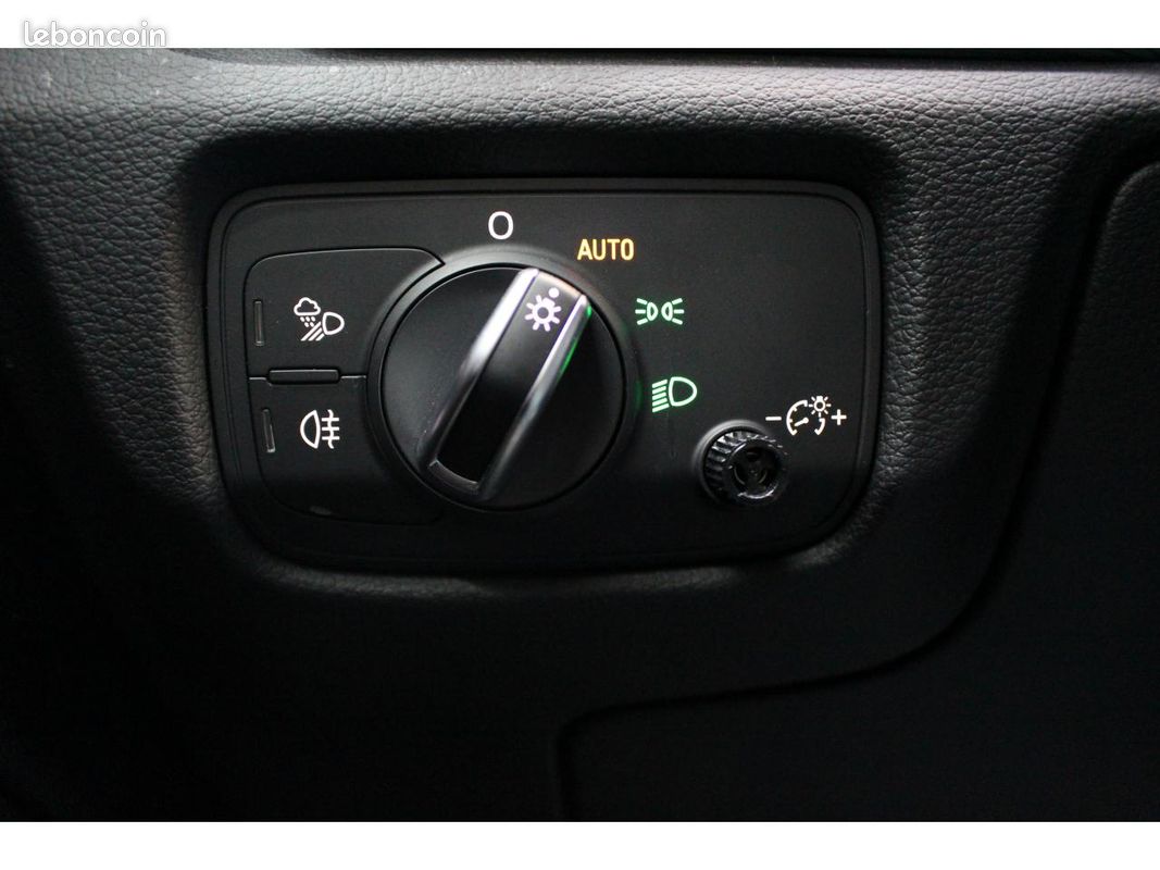 AUDI A3 SPORTBACK S line - 35 TFSI -150 CH - BV S-Tronic 7 (image 16)