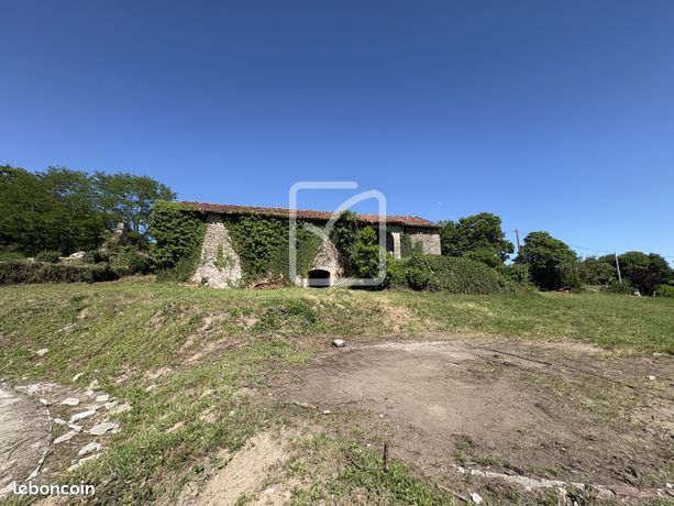 Grange 1 pièce 160 m²