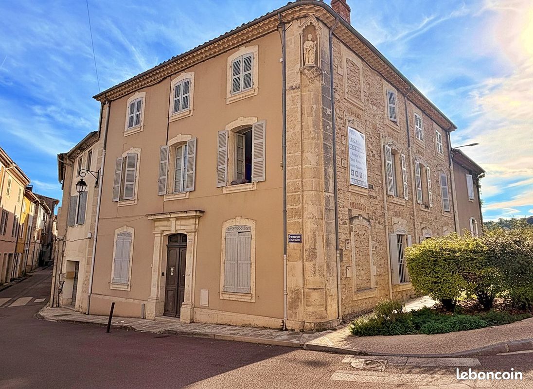 Immeuble 340 m² · à Bourg-Saint-Andéol · 340 m² · 350 000 €