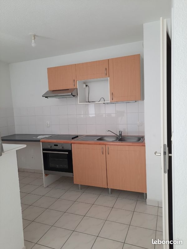 Appartement 3 pièces 62 m² · à Saint-Jean-d'Angély · 62 m² · 650 €