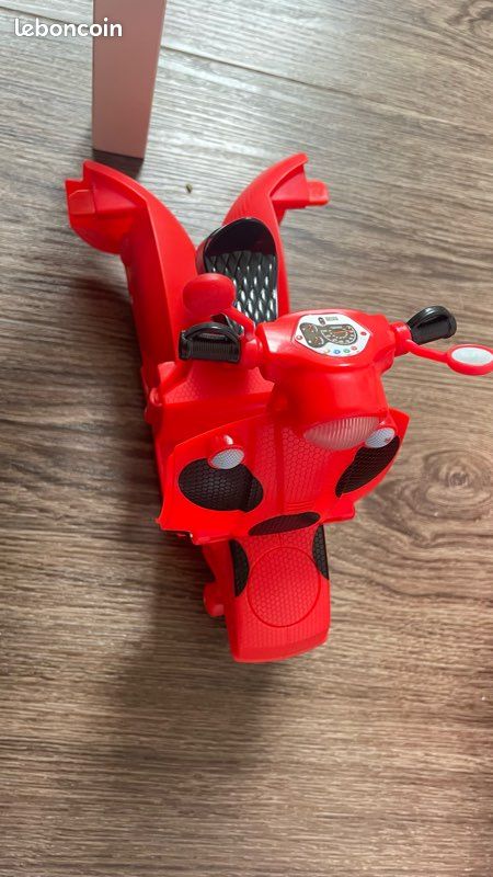 Scooter miraculous (image 2)