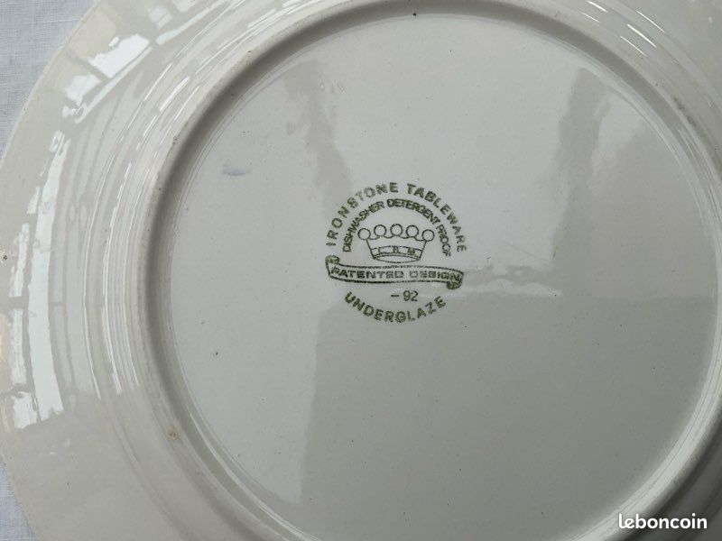 Lot de 2 assiettes plates vintage bleues et blanches en ironstone, 24 cm (image 7)