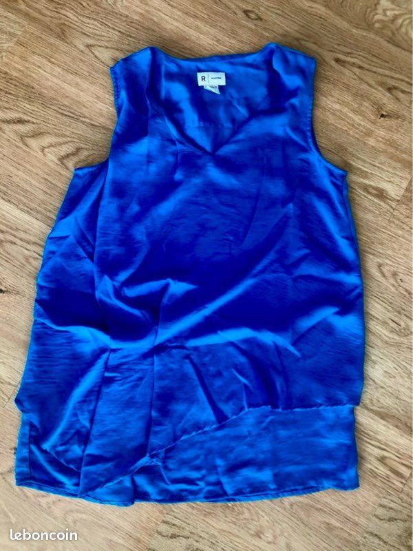 Blouse (image 1)