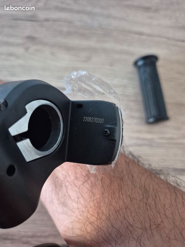 Poignée D'accélérateur Trottinette électrique 36V/48V/60V Avec Indicateur De Puissance Et Clé - Neuve Quad Lock Moto Poignée D'accélérateur Trottinette électrique 36V/48V/60V Avec Indicateur De Puissance Et Clé - Neuve Quad Lock Moto