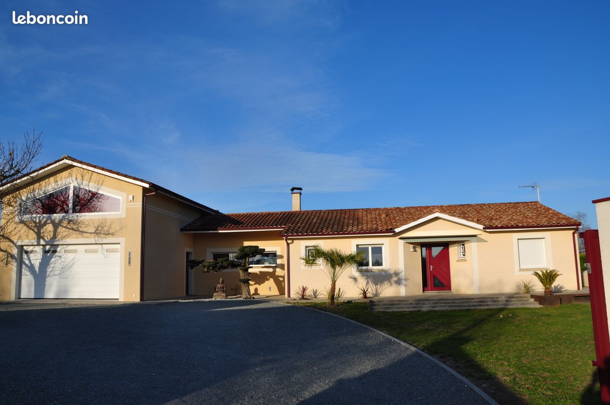 Maison 8 pièces 301 m² · à Sadirac · 301 m² · 580 000 €