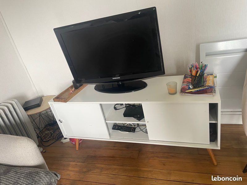 Meublé télé (image 1)