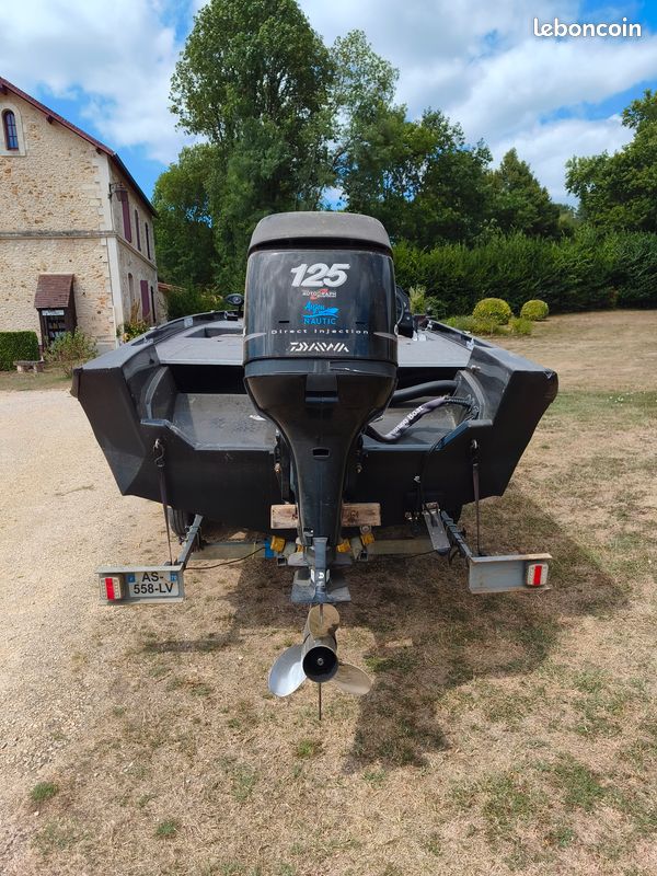 A vendre bateau bass boat (image 2)