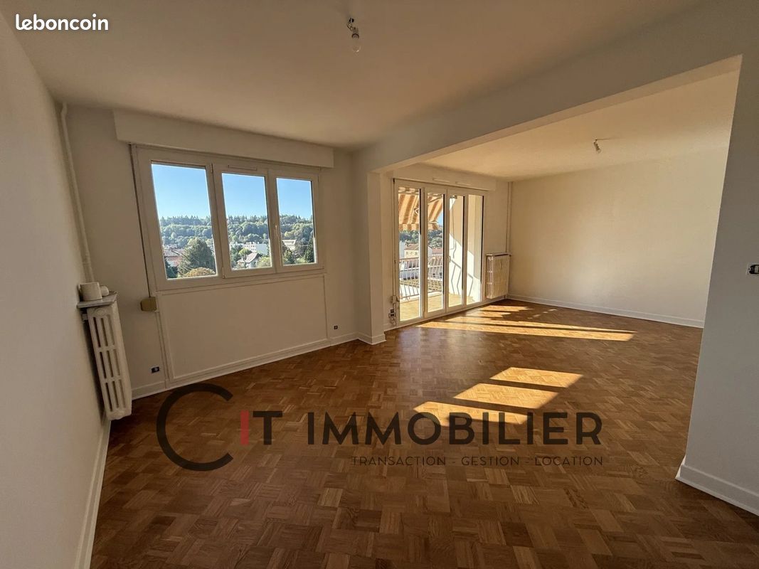 Appartement 3 pièces 79 m² · à La Tour-du-Pin · 79 m² · 140 000 €