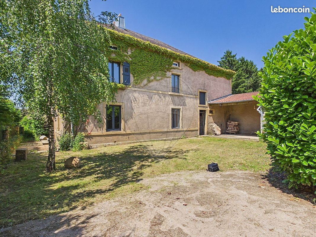 Maison 9 pièces 261 m² · à Rochonvillers · 261 m² · 410 000 €