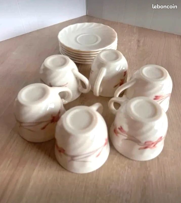 6 tasses à café et soucoupes Arcopal (image 4)