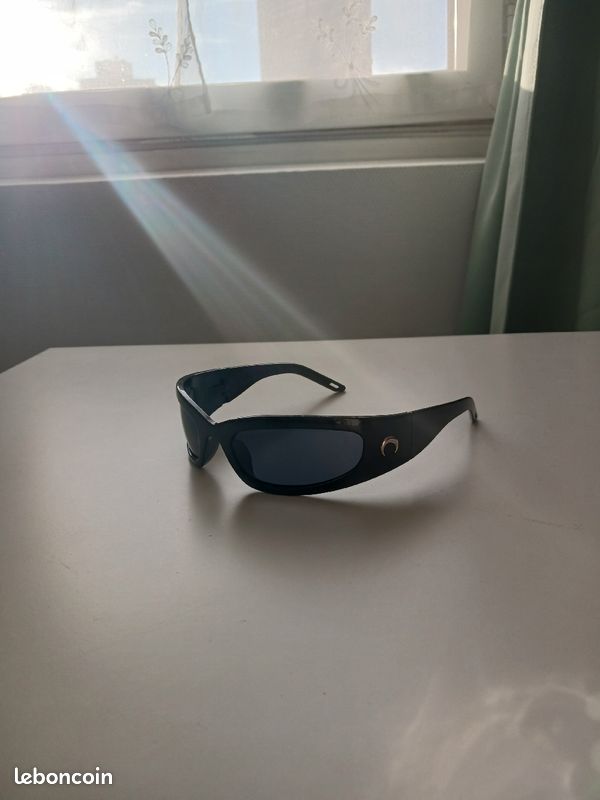 Lunette de soleil (image 1)