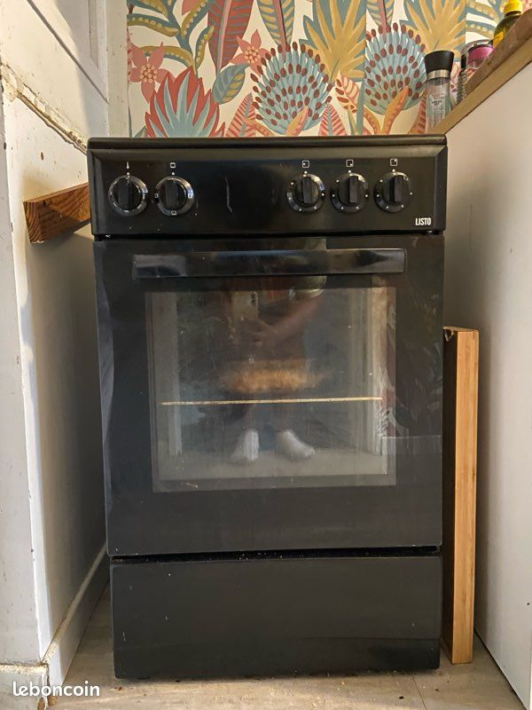 Cuisinière vitrocéramique LISTO 3 foyers + four électrique – Bon état (image 1)